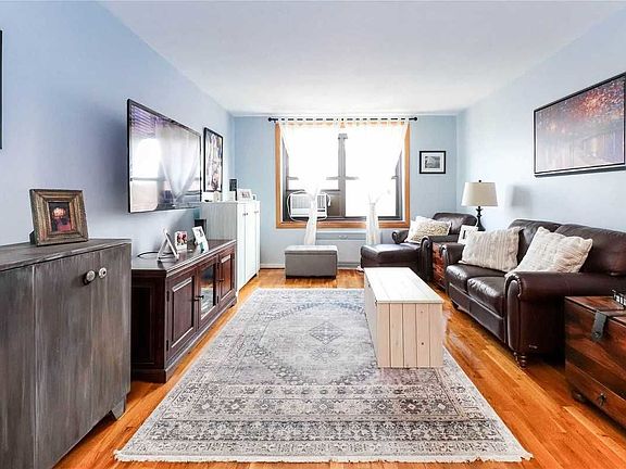 3rd image of 73-11 210th St APT 6L