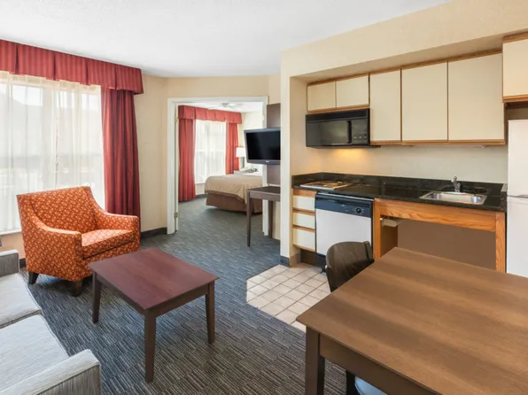 30180 N Civic Center Blvd, Warren, MI 48093