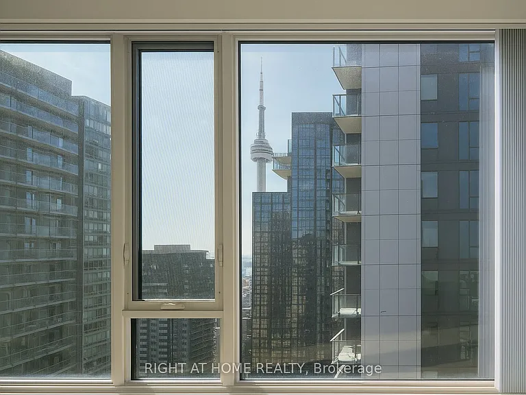 28 Widmer St #3720 — Photo 7