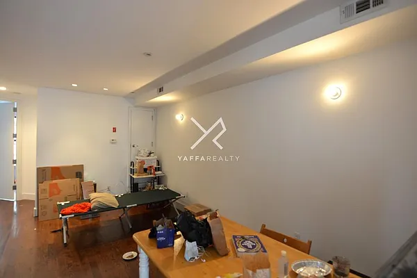 Rented by Yaffa Realty LLC | media 5