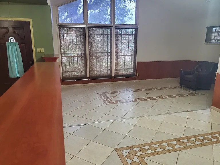 8527 Glenaire St — Photo 3