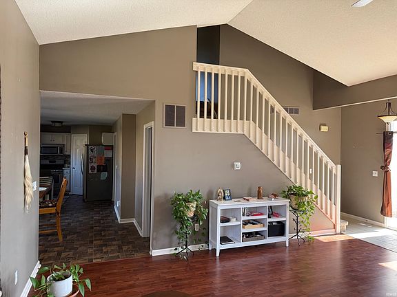 4th image of 7902 Berryhill Ct