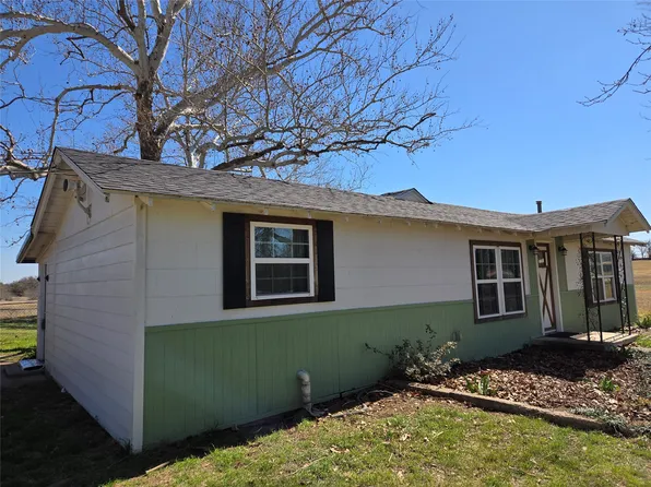 305 S Leon St, Gustine, TX 76455