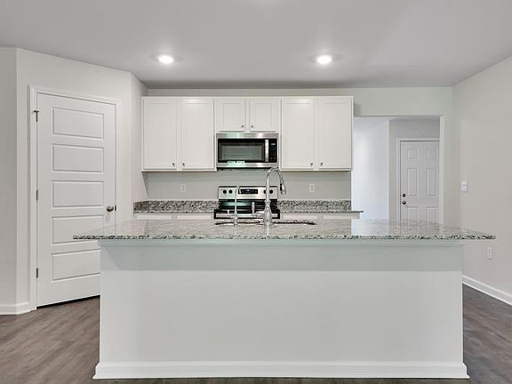 3rd image of 12 Sugar Maple Ln