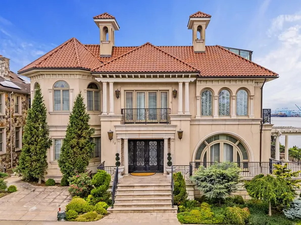 32 Benmore Terrace image 3 of 46