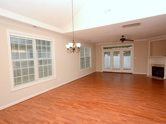 2nd image of 476 Fieldstone Glen Way