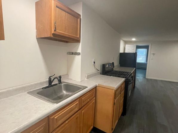 427 Central Ave #Basement