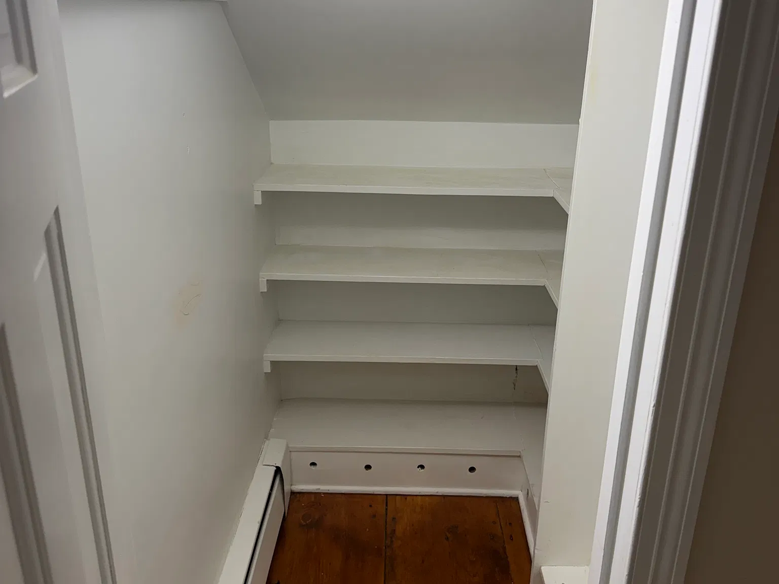 3 bed, 1400 sqft, $3,000 — Photo 1