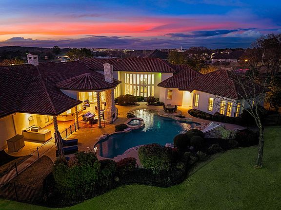 3rd image of 1075 W Dove Rd