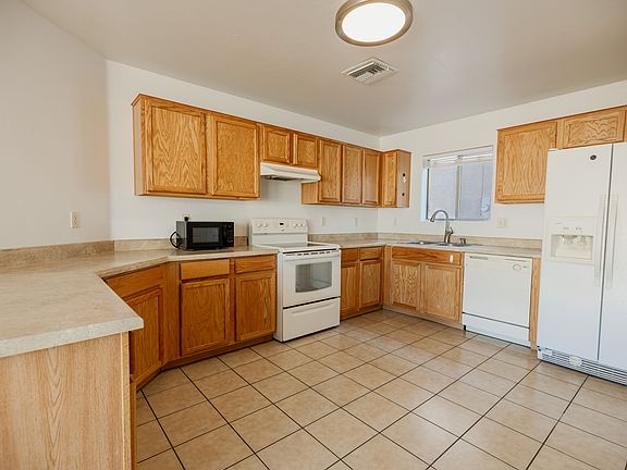 2nd image of 8876 N Misty Brook Dr