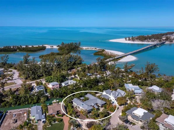677 Lands End Dr, Longboat Key, FL 34228