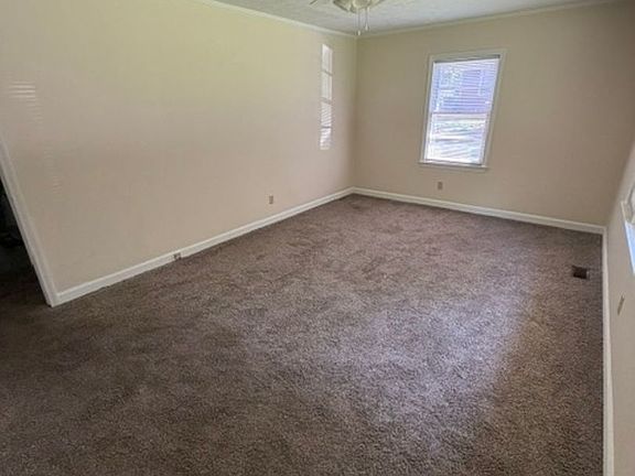 5th image of 122 Cindy Dr