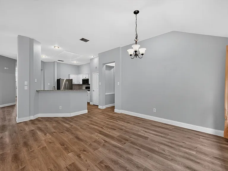 3822 Newland Dr — Photo 15