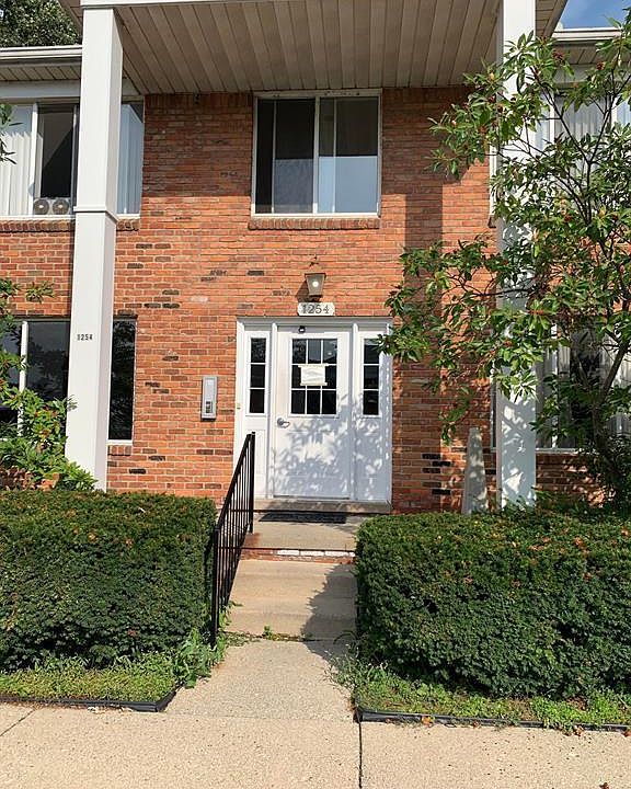 1256 E West Maple Rd #6, Walled Lake, MI 48390 | Zillow