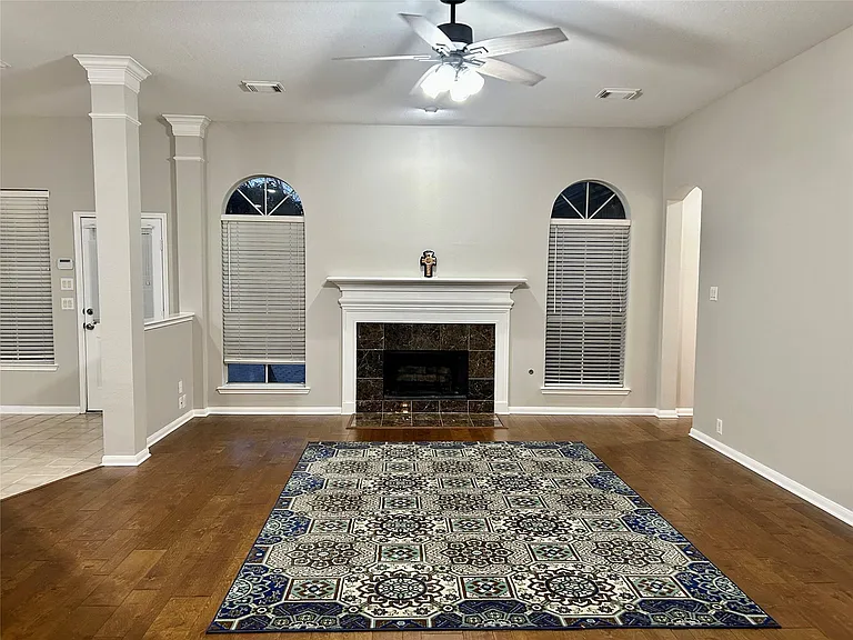16807 Laguna Springs Dr — Photo 12