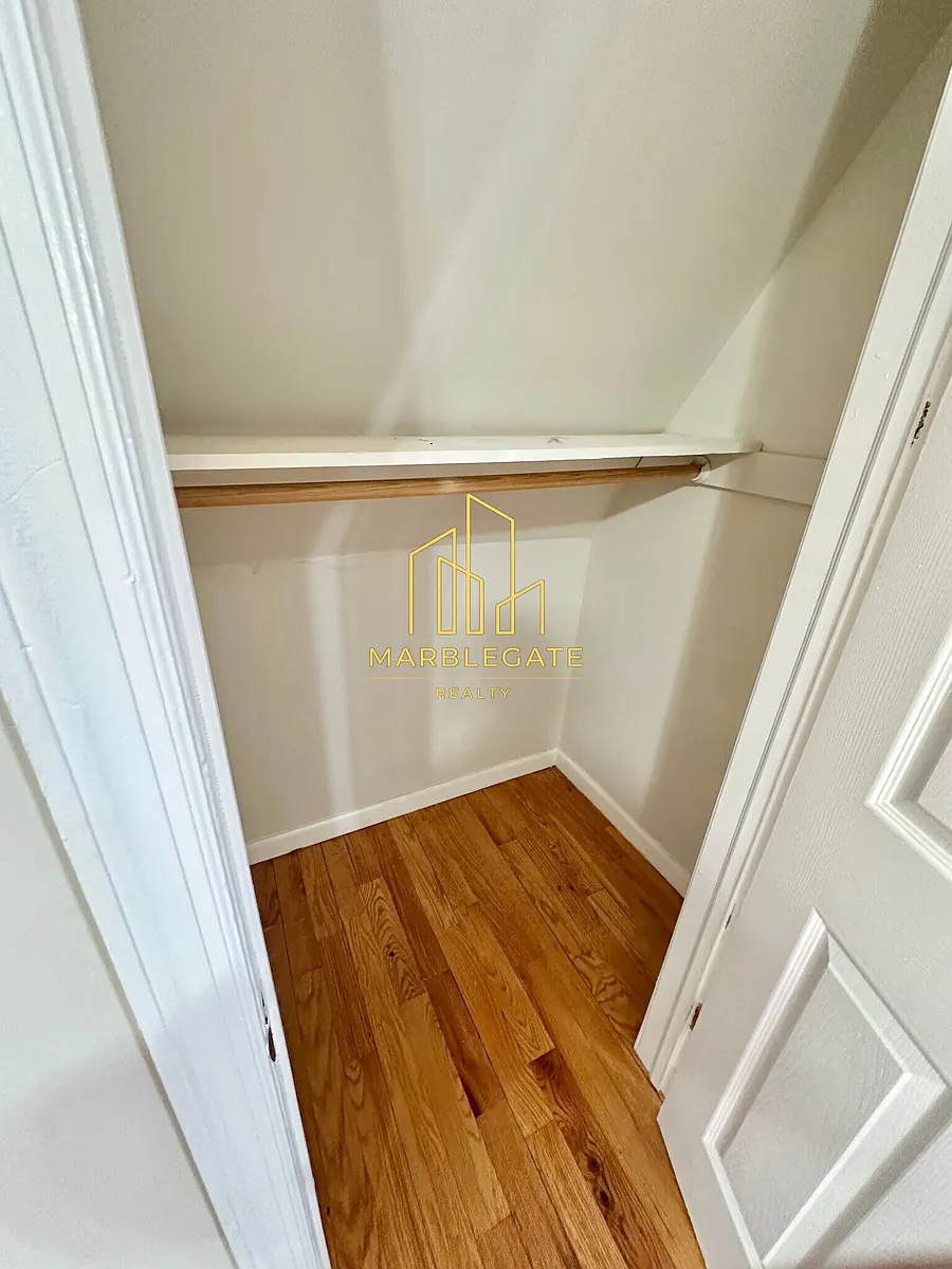 Photo 2 of 4 - 86 Stuyvesant Ave #33E - Newark, NJ Building Photo - 86 Stuyvesant Ave #33E