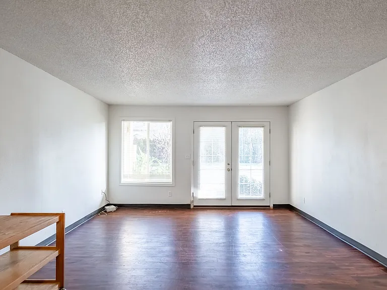540-Oakvilla — Photo 20