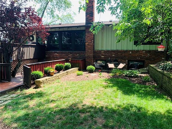 3rd image of 5880 Lorene Dr