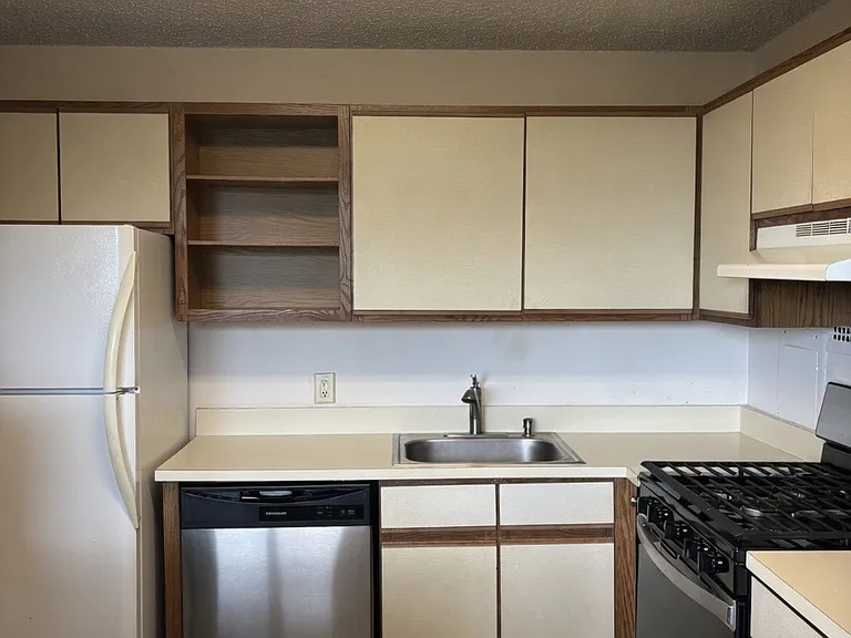 1030 E Lancaster Ave #612 — Photo 6