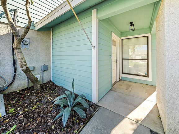 4th image of 2318 Latrium Cir N