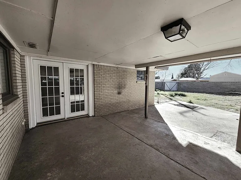 2905 Byron Ave — Photo 8