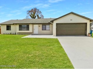 940 Forest St NE, Palm Bay, FL 32907