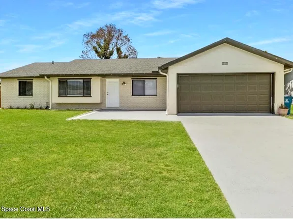 940 Forest St NE, Palm Bay, FL 32907