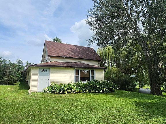 3rd image of 2308 Yates Ave