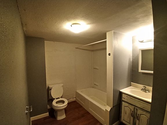 5th image of 808-810 S Kimbark St #808