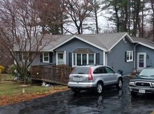 10 Briscoe Rd, Groveland, MA 01834