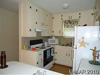 2nd image of 419 E Avenue S