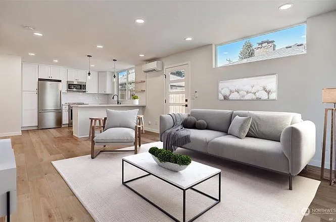 2 bed, 2.5 bath, 998 sqft, $3,700 — Photo 2