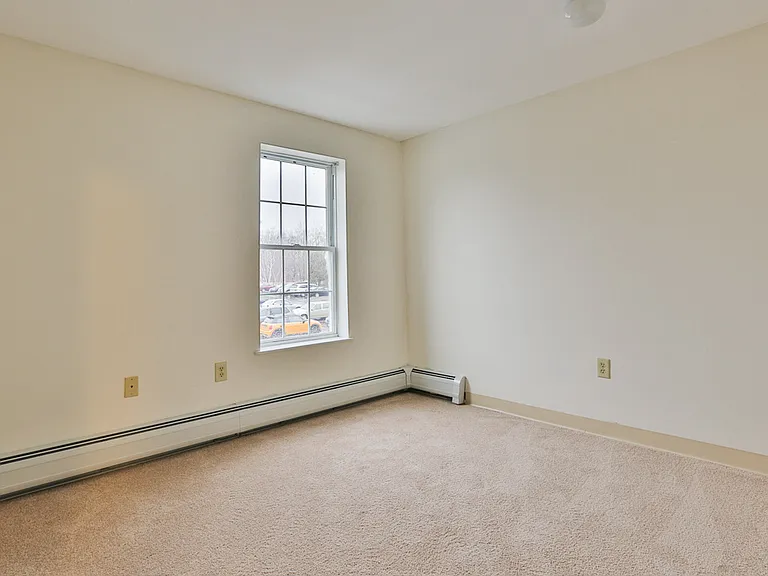195 Eastern Ave — Photo 34
