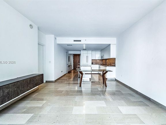 5th image of 68 SE 6th St APT 1605