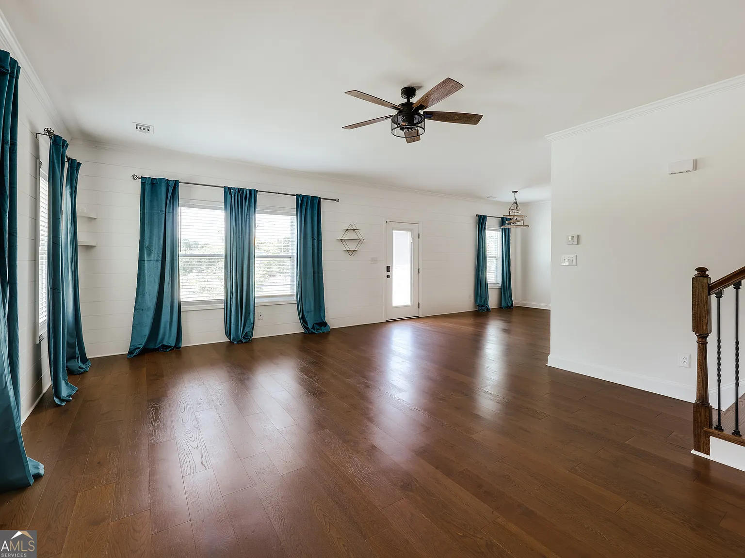 3 bed, 3.5 bath, 1806 sqft, $2,800 — Photo 2