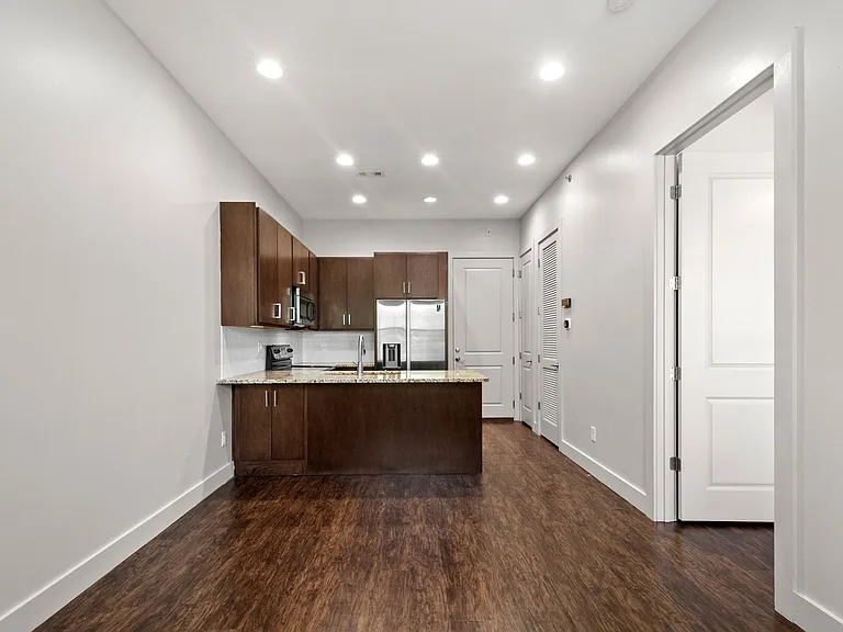State Street Flats Apartments Kitchen & Living Room
