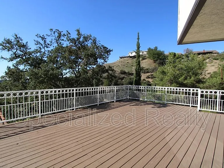 3694 Berwick Dr — Photo 19