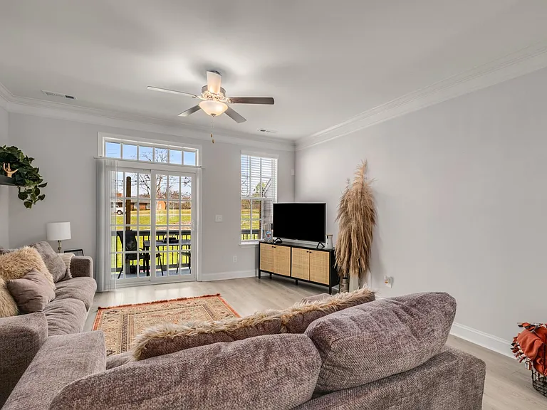 154 Burkitt Commons Ave — Photo 12