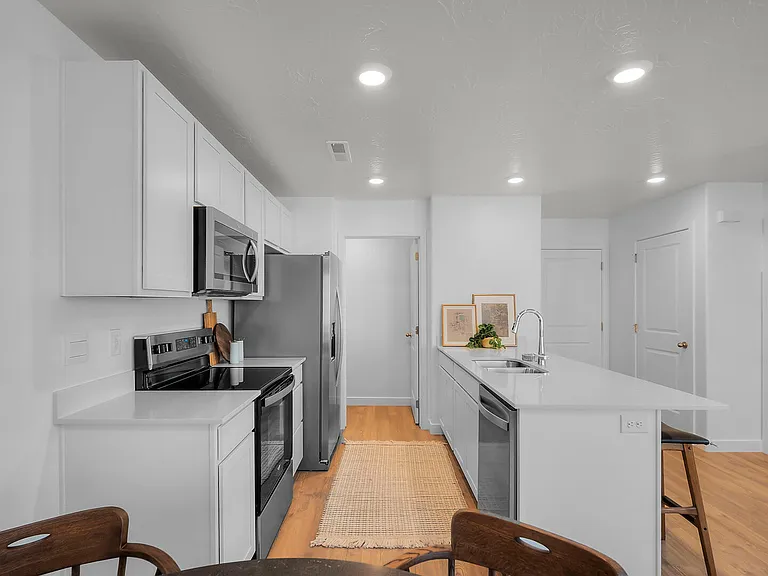 3369 E Dance Hall Ln — Photo 3