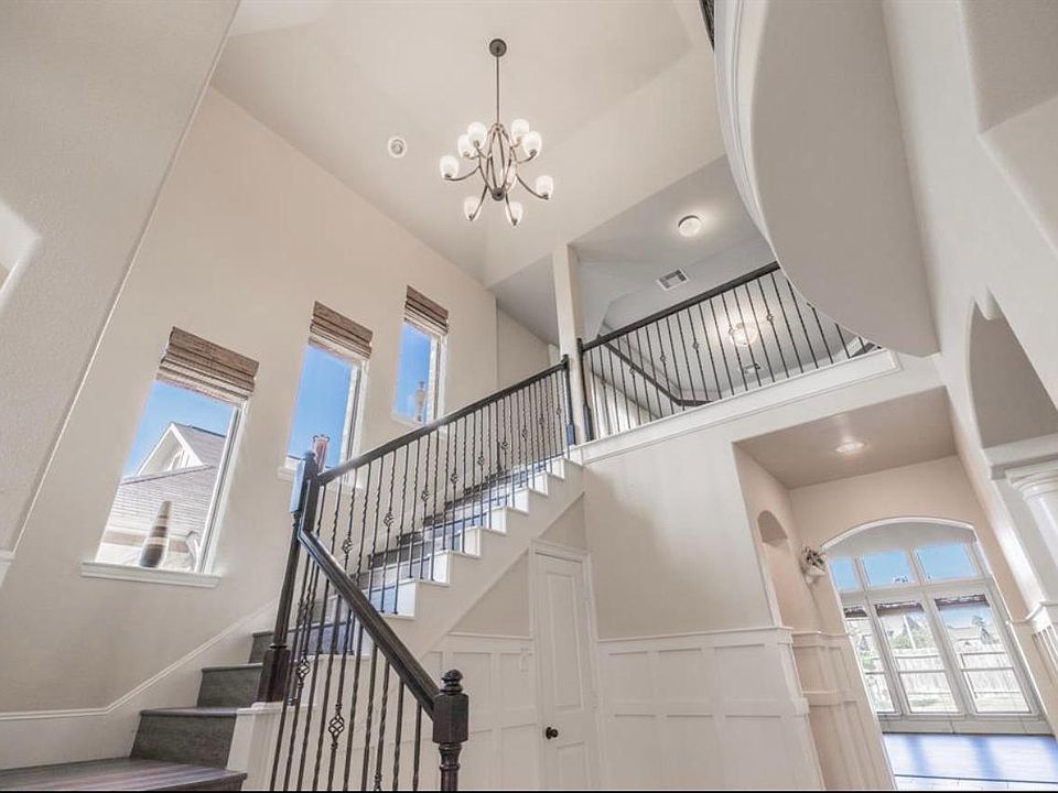1st image of 21334 Bishops Mill Ct