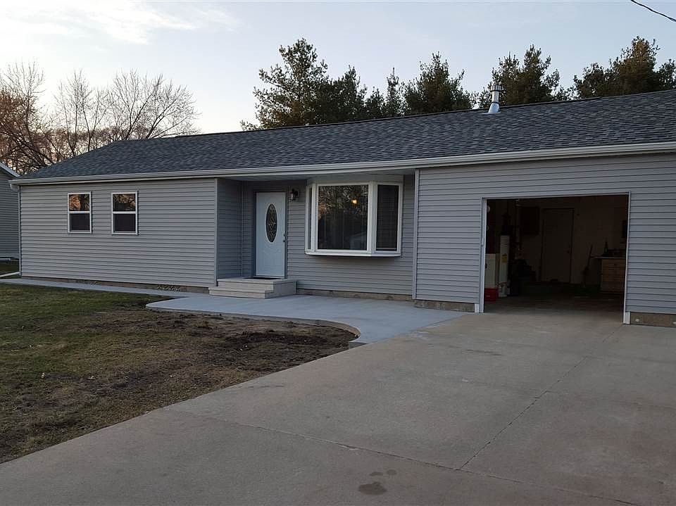 1st image of 1725 W Gilbert Dr