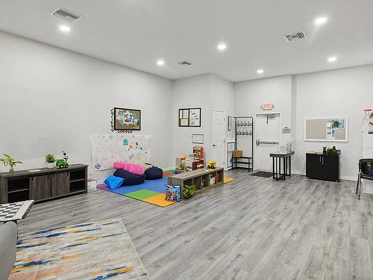 Tanque Verde Apartments — Photo 31