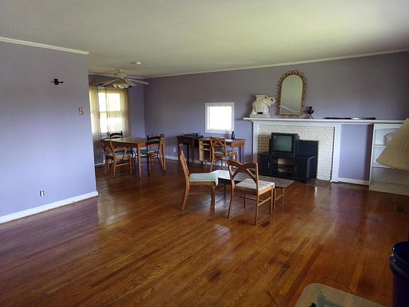 2nd image of 3305 Valley Forge Dr