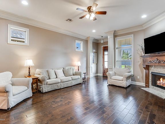 4th image of 234 Brightwood Dr