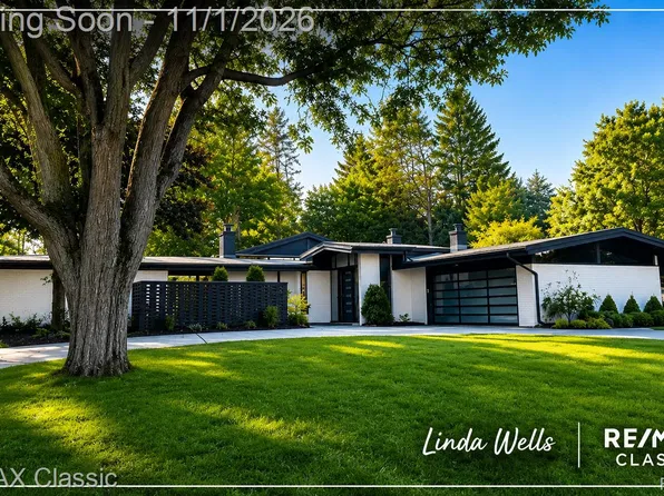 1167 Charrington Rd, Bloomfield Hills, MI 48301