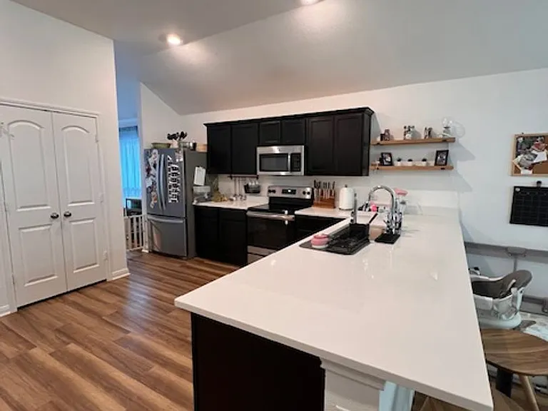 3406 Addison St — Photo 5