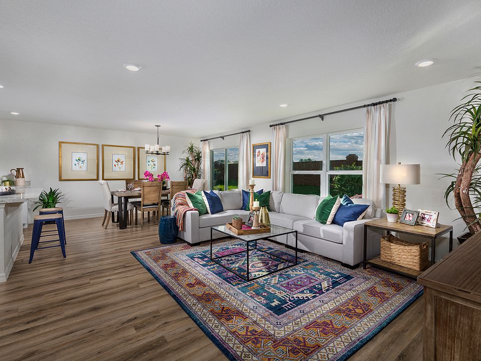 2nd image of 228 Summerlin Ln