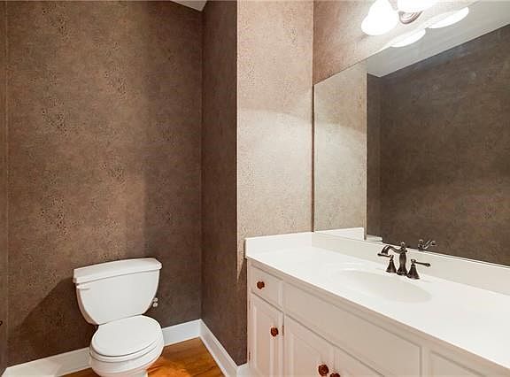 3rd image of 8508 W 155th St