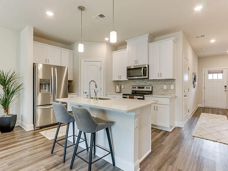 806 Arrington Way — Photo 6