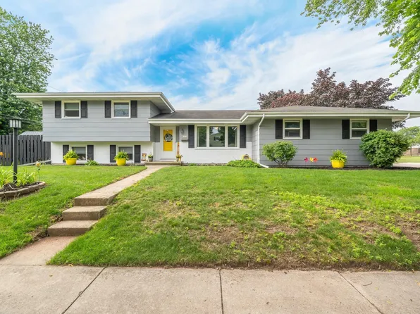 1455 W 3rd Ave, Oshkosh, WI 54902